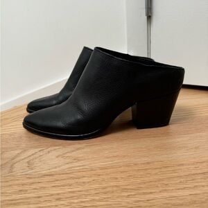DOLCE VITA Roya Black Leather Pointed Toe Mules